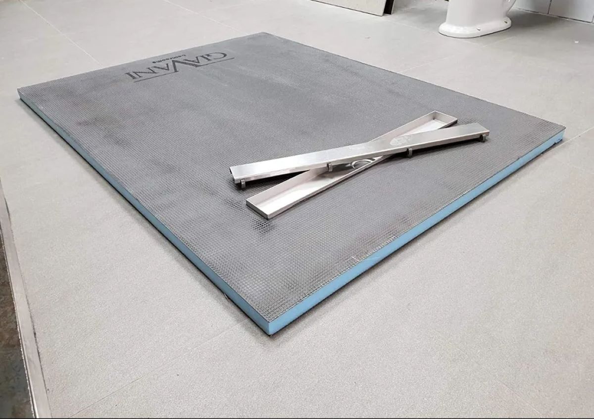 900mm x 900mm x 30mm Wetroom Tray with Linear Drain